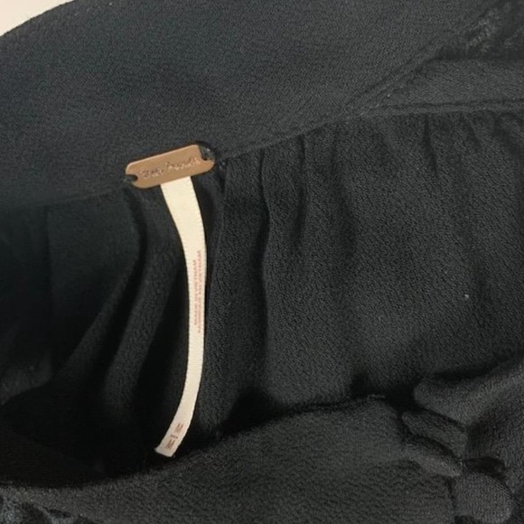 Free People Little Bit of Love Crochet Top Sz M - Picture 8 of 8